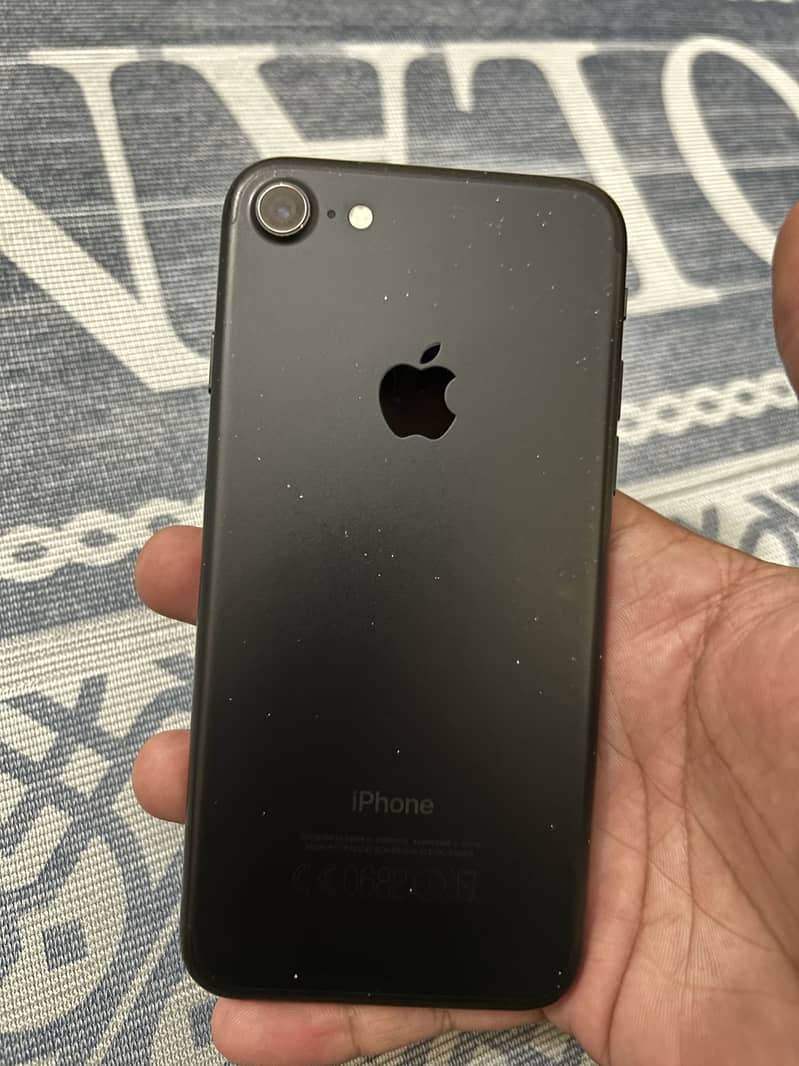 Apple iPhone 7 0