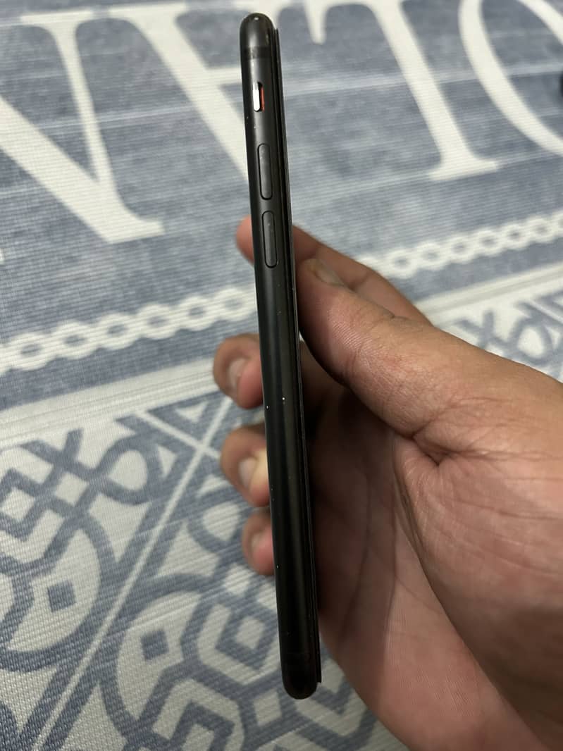 Apple iPhone 7 5