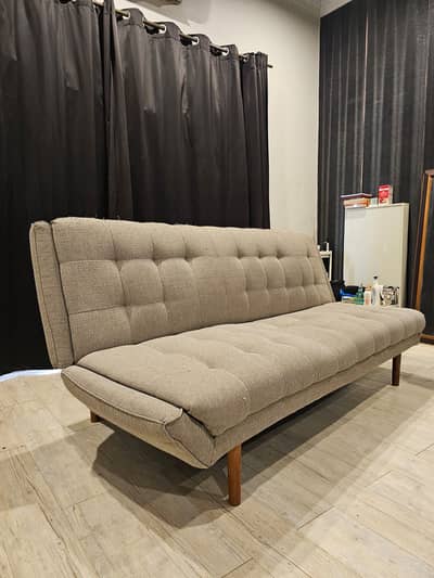 Sofa cumbed