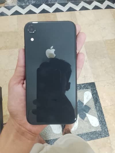 Apple iPhone XR