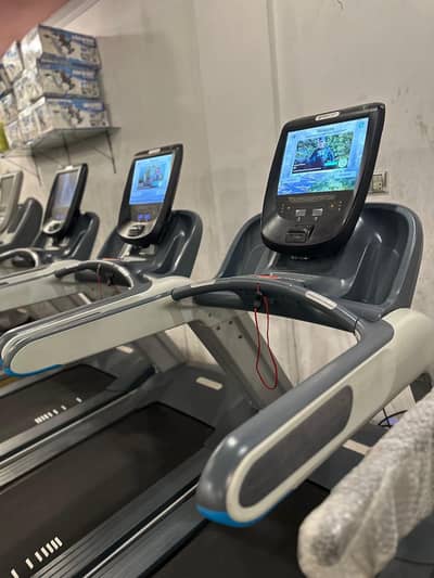 Treadmill / Exercise bike / Homegym / Elliptical / Dumbells / plates