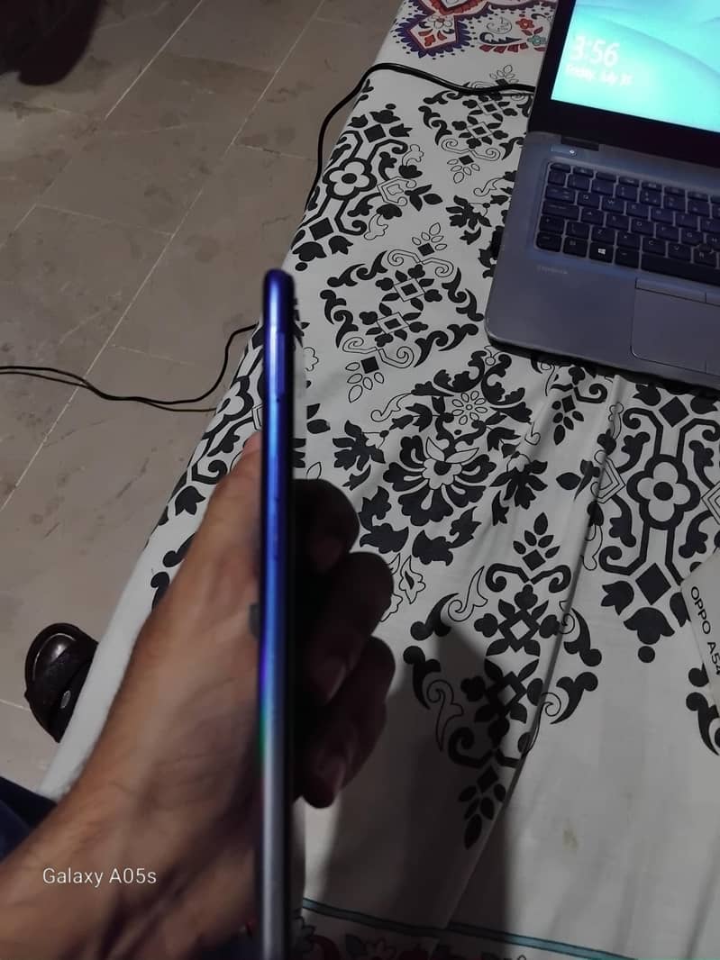 OPPO A54 4