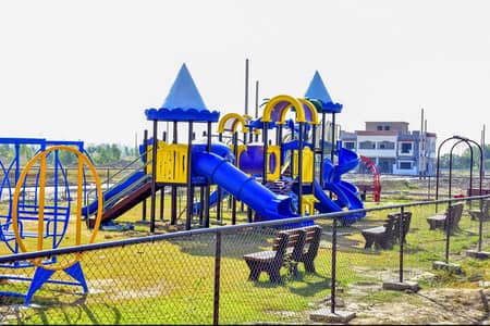 8 marla Residential Plot Available For Sale