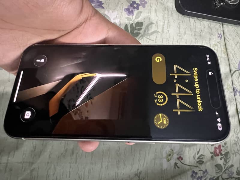 Apple iPhone 15 Pro 1