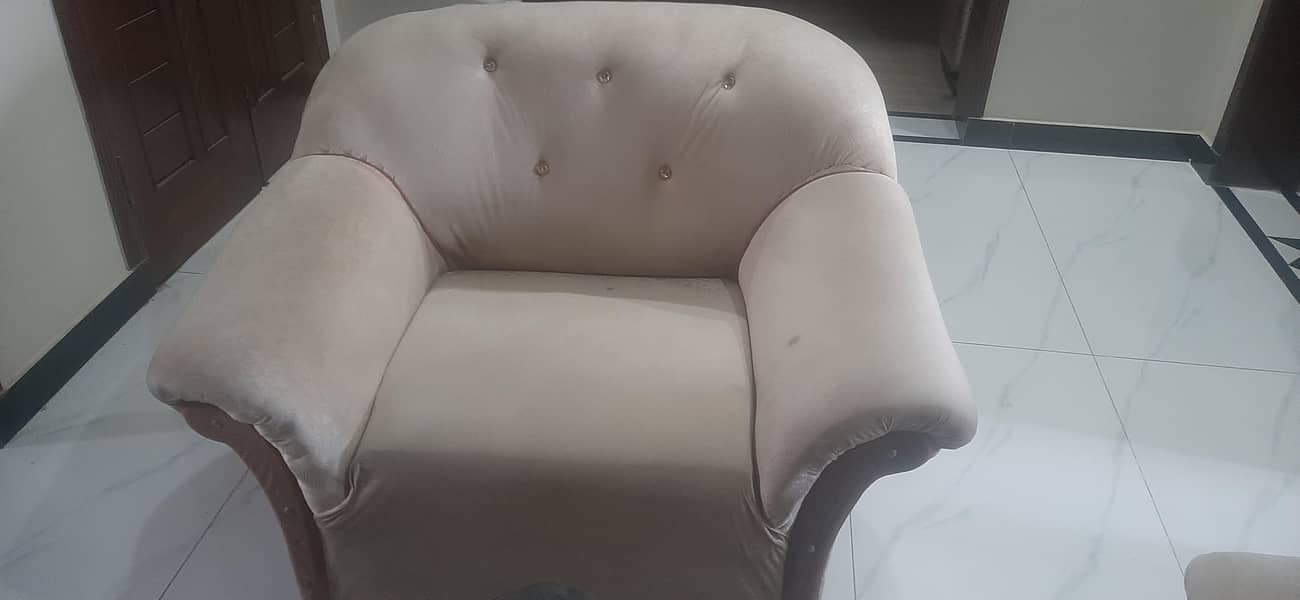 sofa set with excellent condition 1