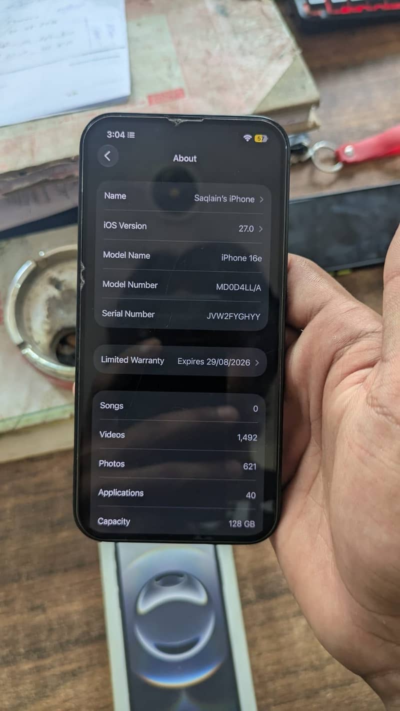 Apple iPhone 16e 2