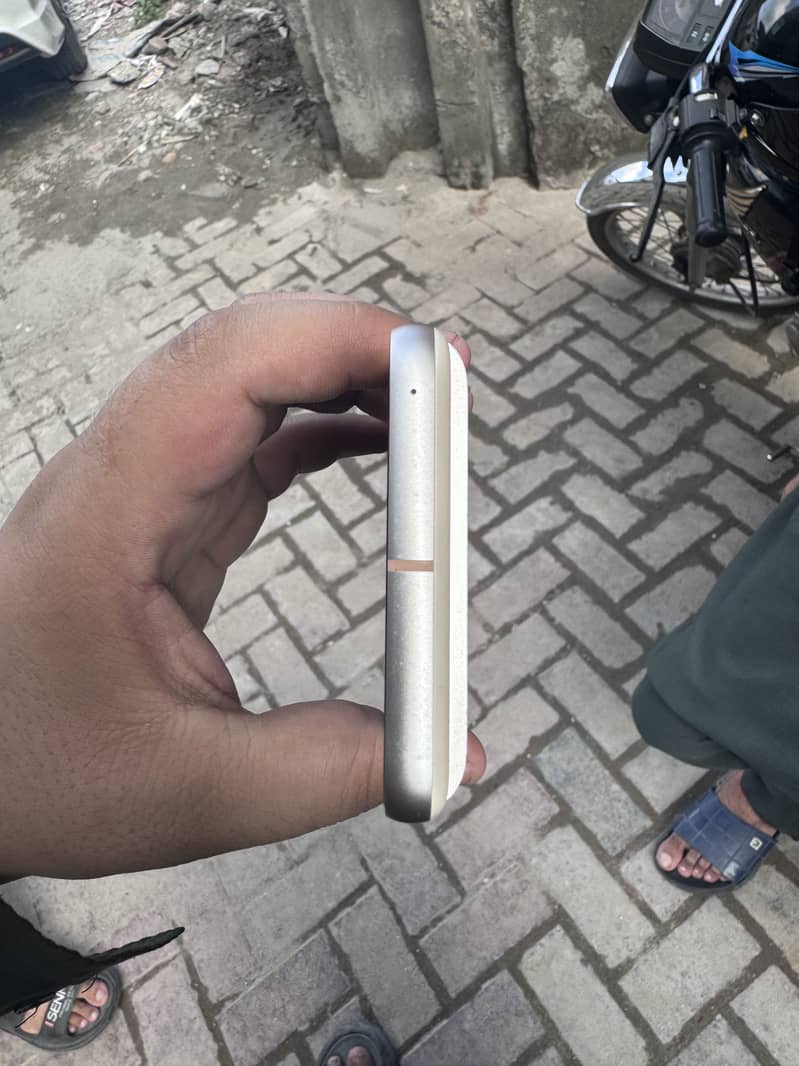 Google Pixel 8 2