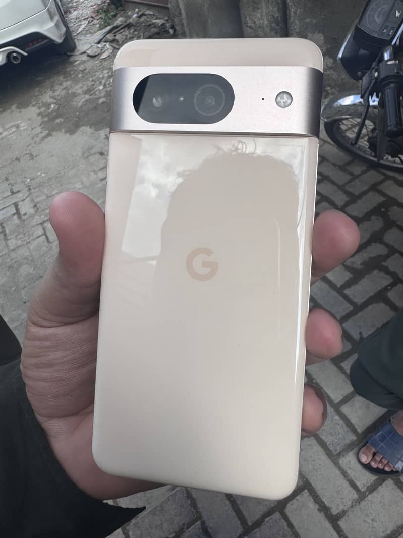 Google Pixel 8 5