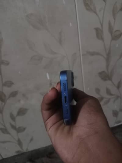 Apple iPhone 13 mini