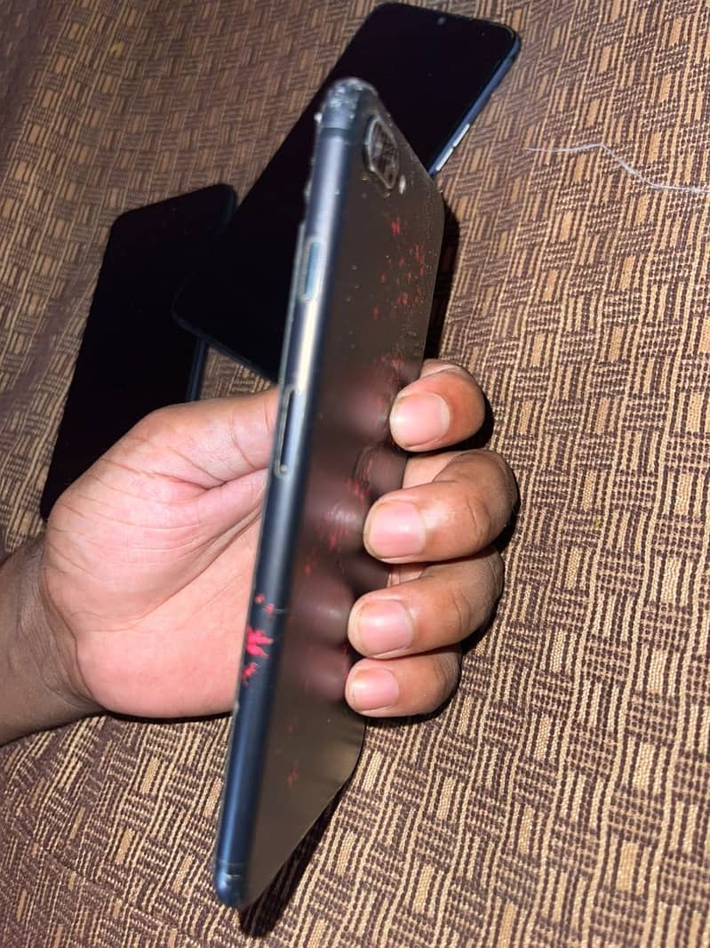 Apple iPhone 7 Plus 0