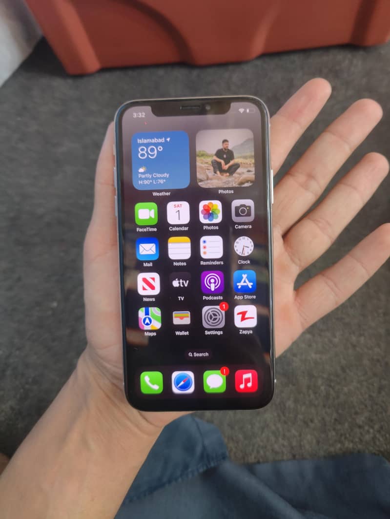 Apple iPhone X 0