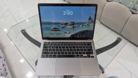 Mac book air m1 8/256 GB