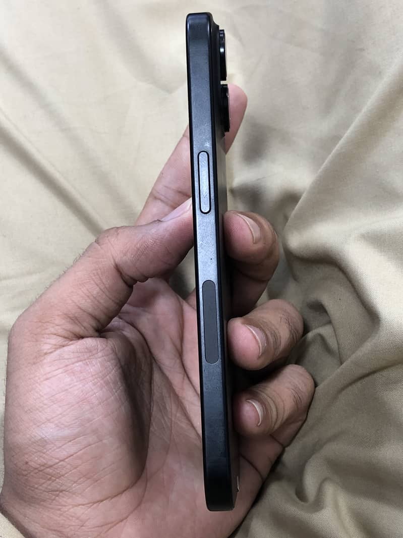 Apple iPhone 15 2