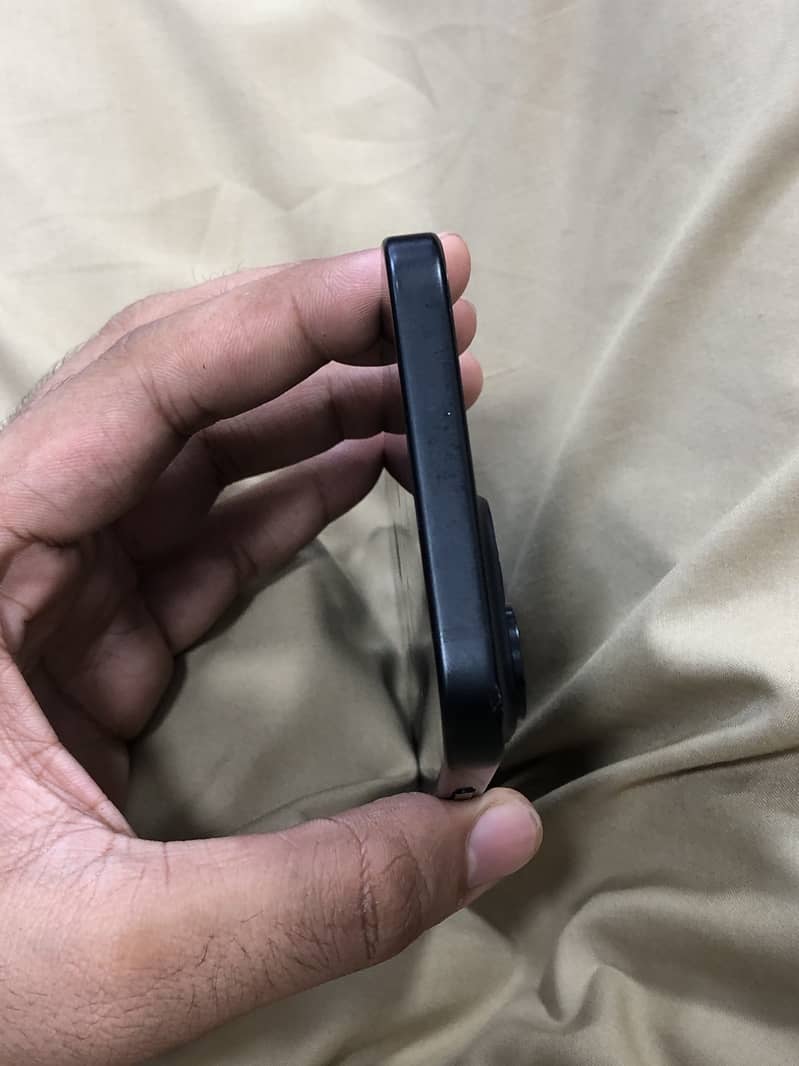 Apple iPhone 15 5