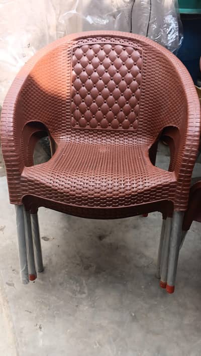 new plastic chairs with table