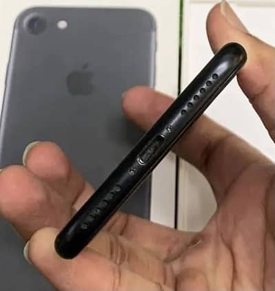 Apple iPhone 7