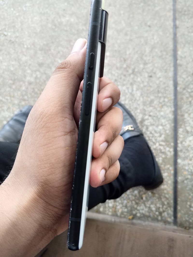 Google Pixel 6 4