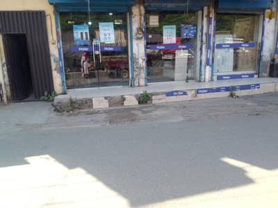 Prime Location – Showroom + Upper Portion Available for Rent