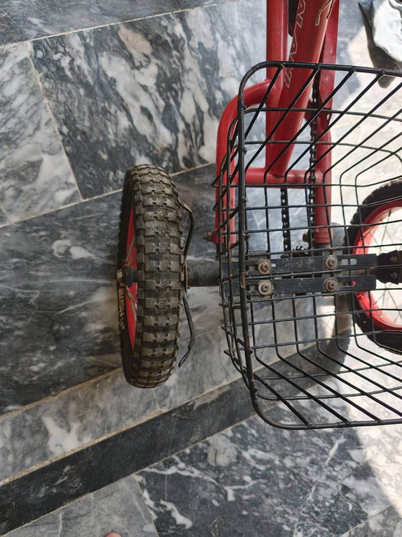 tricycle 0