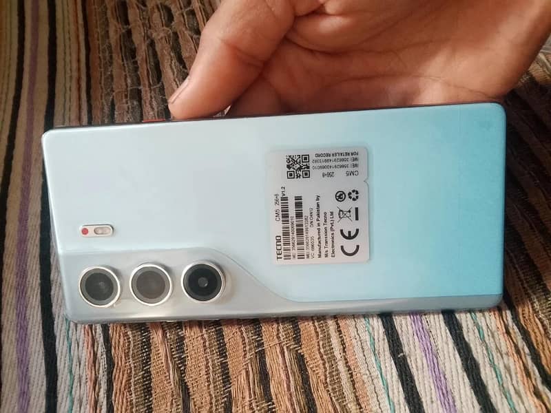 Tecno CAMON 40 0