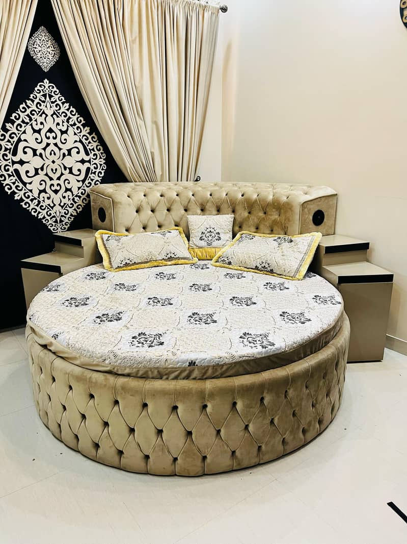 Round bed 1