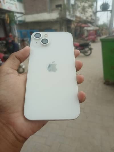 Apple iPhone 13