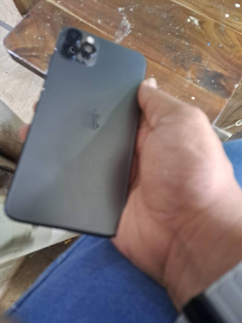 Apple iPhone 11 Pro Max 8
