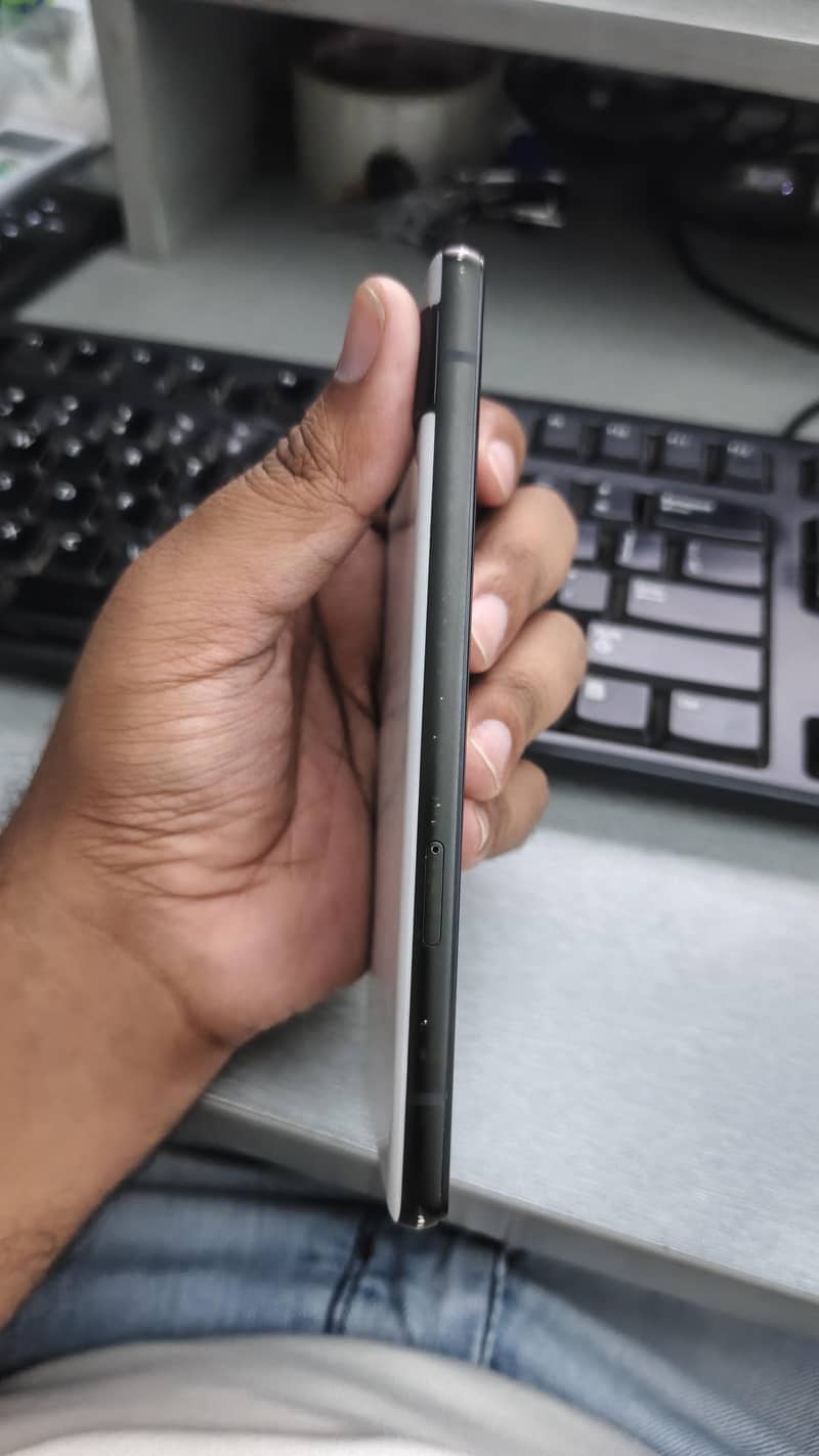 Google Pixel 6a 5