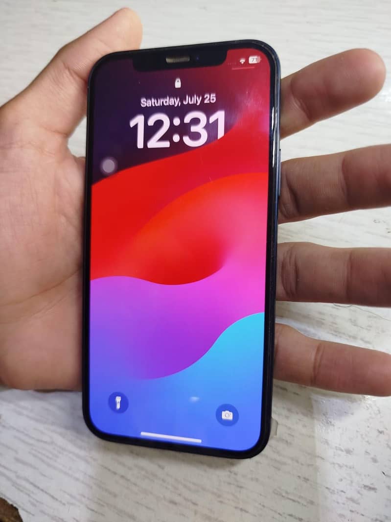 Apple iPhone 12 3