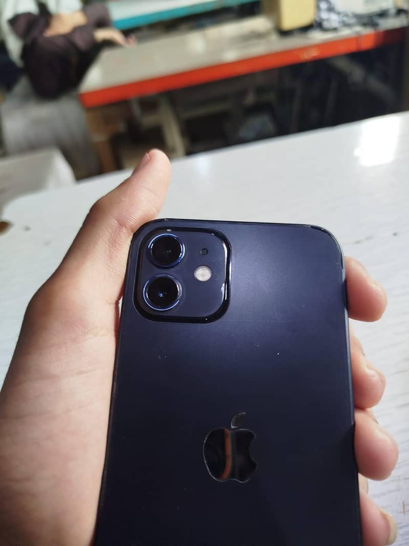Apple iPhone 12 5