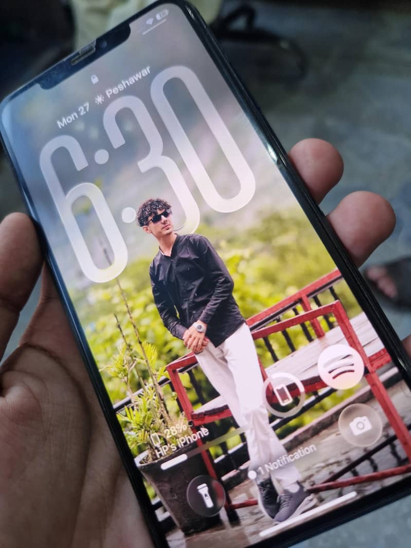 Apple iPhone 11 Pro Max 1
