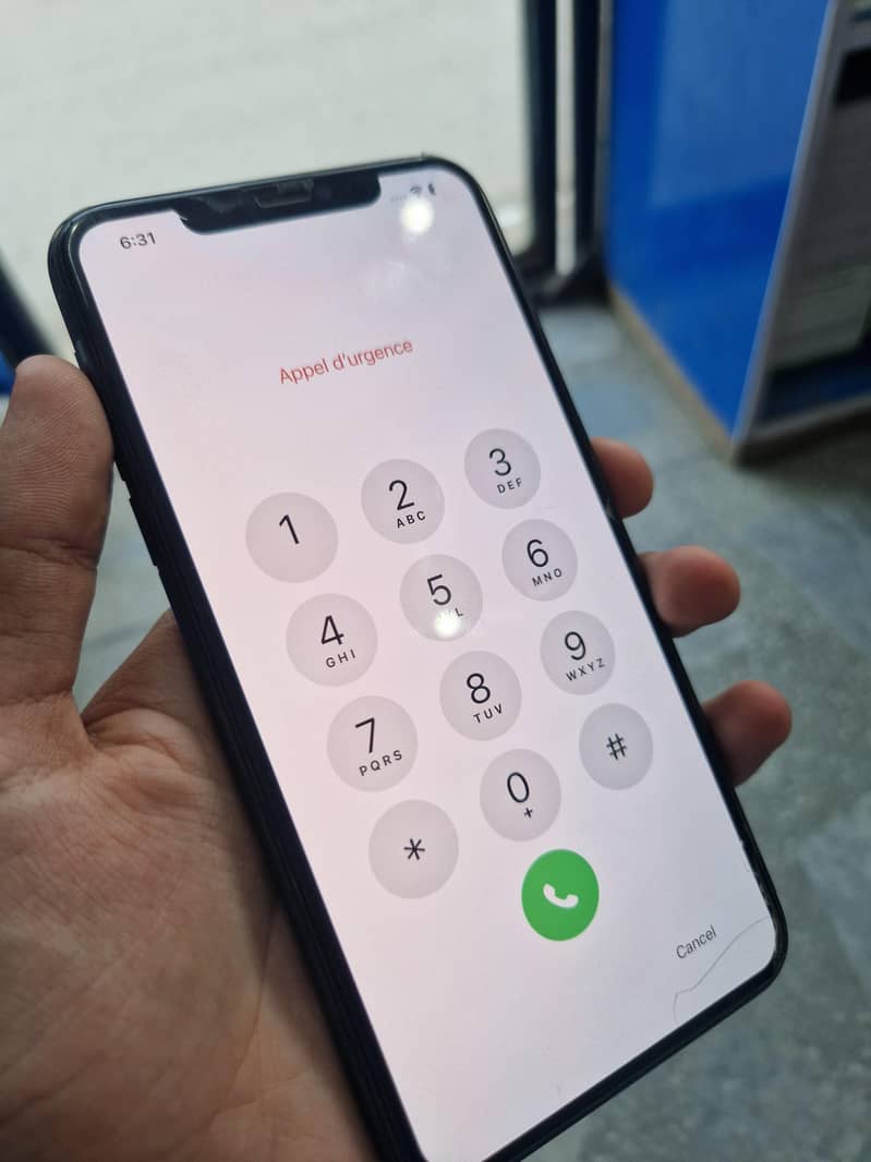Apple iPhone 11 Pro Max 4