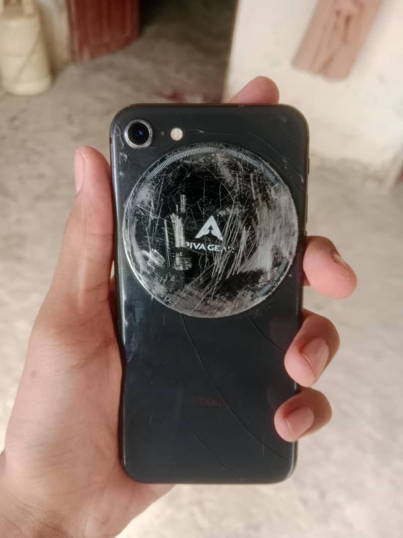 Apple iPhone 8 6