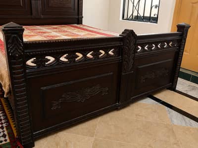 chinoti king bed with mattress urgent sale /Master bed /king bed