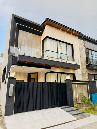 HIGH-END LUXURY HOUSE FOR SALE IN DHA PHASE 9 TOWN
