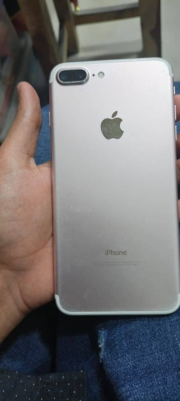 Apple iPhone 7 Plus 1