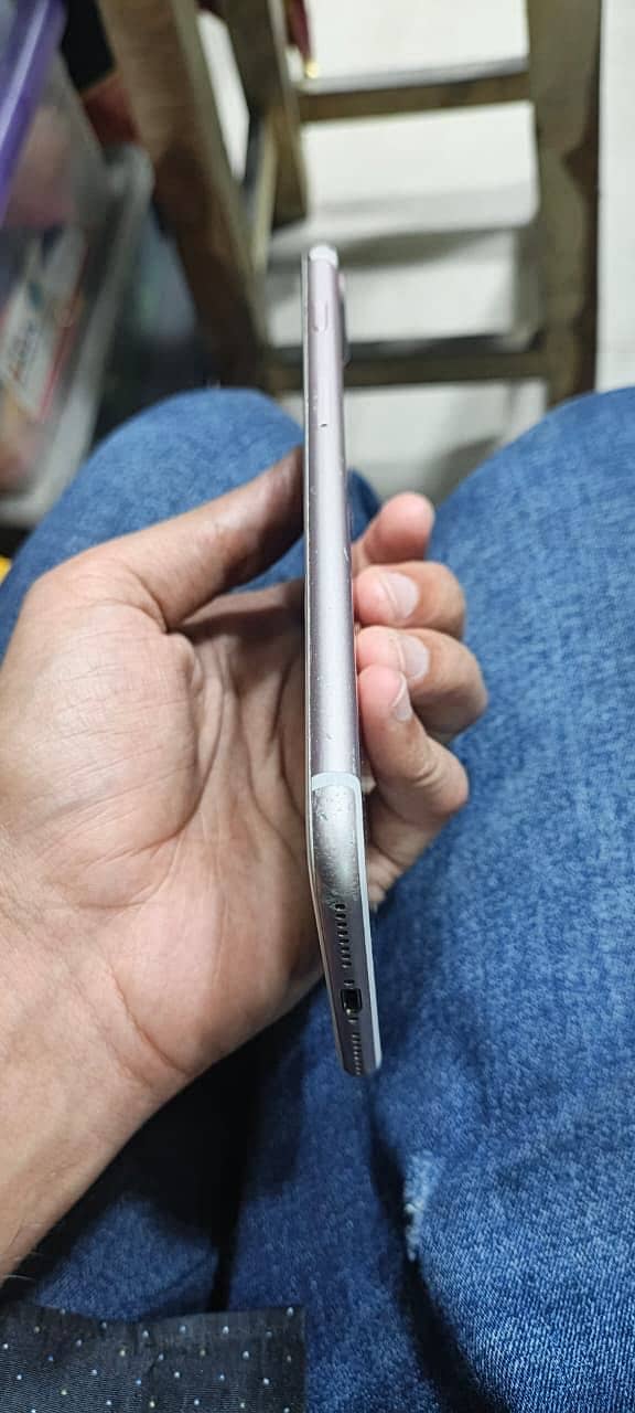 Apple iPhone 7 Plus 2