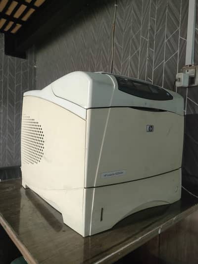 HP Lasejet 4250 dtn