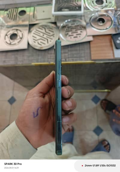 OPPO Reno12 F