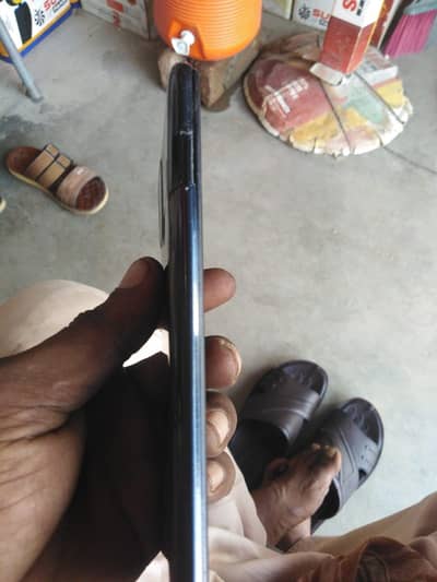 infinx hot 10play  4 64 ma h bilkul okey