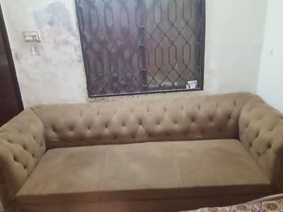 condition 10/9 . . sofa 4+1. . . . . urgent sale