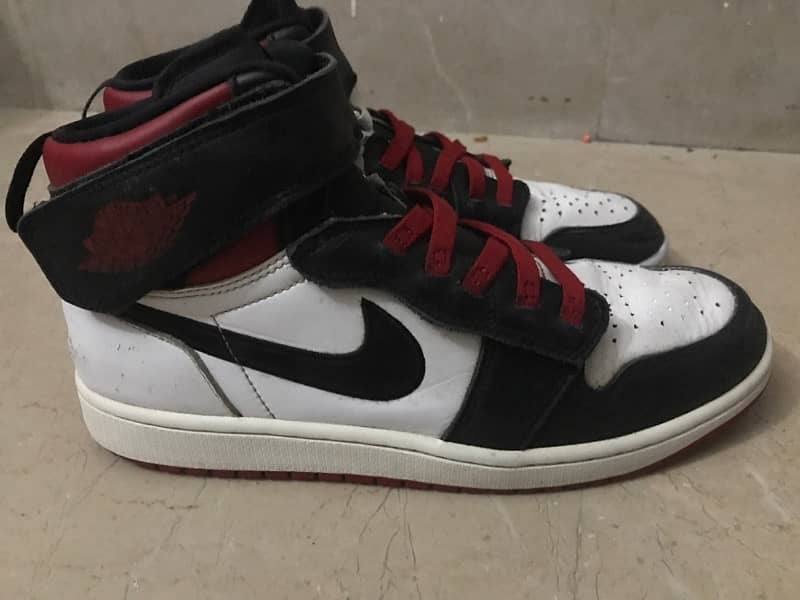 Sneakers 0