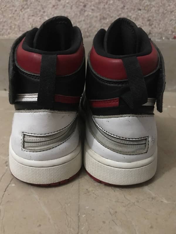 Sneakers 3