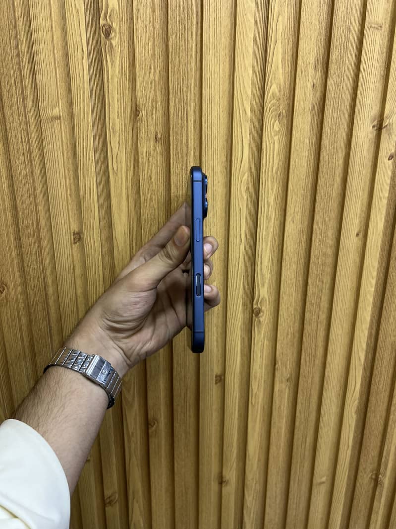 iPhone 17 Pro 5