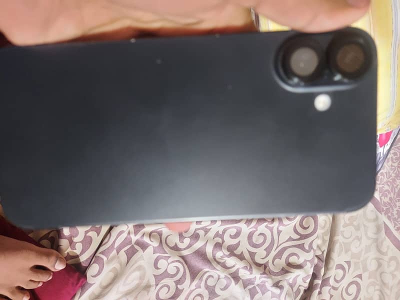 Apple iPhone 16 Plus 0