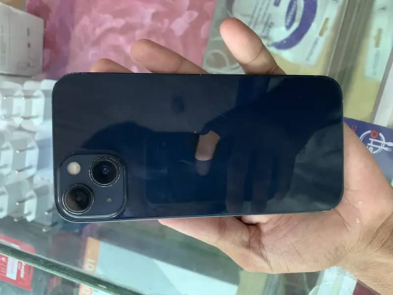 Apple iPhone 13 1