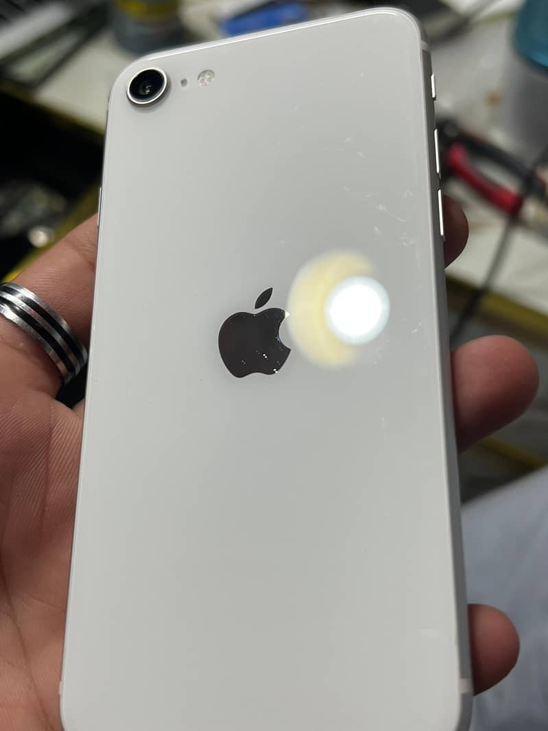 IPhone se2 0