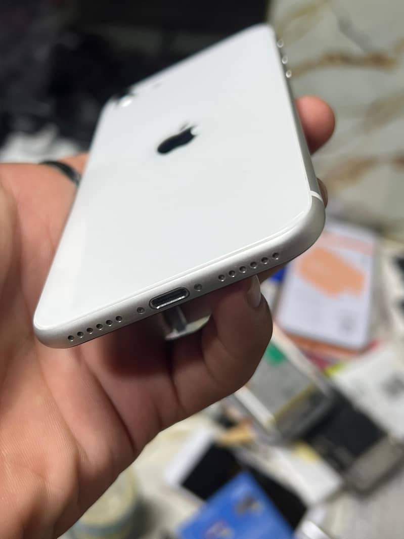 IPhone se2 1