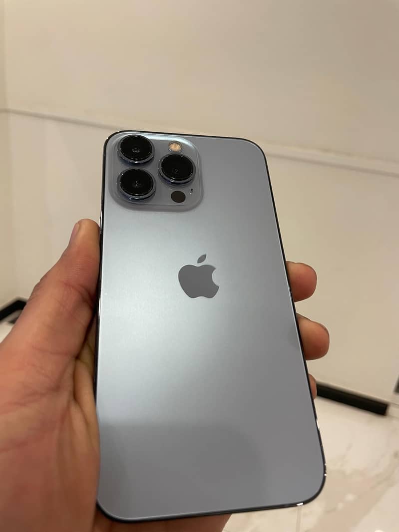 Apple iPhone 13 Pro 1