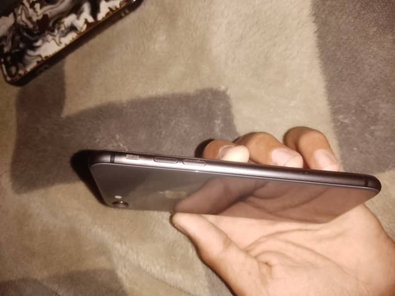 Apple iPhone 8 2
